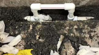 卫生间暗管渗水维修：无需大面积砸砖的可行方法