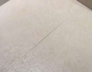 防水补漏套路太深!上门维修乱象频发，普通人盯紧这些细节不踩坑