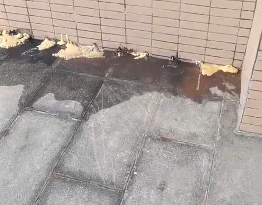 楼顶漏水维修收费怎么算?看懂计价规则避免报价虚高