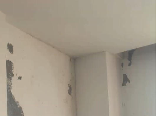 楼顶漏水维修收费怎么算?看懂计价规则避免报价虚高